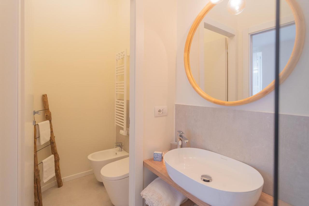 Enchanted Como Lake - City Apartment 2 By Rent All Como Exteriör bild