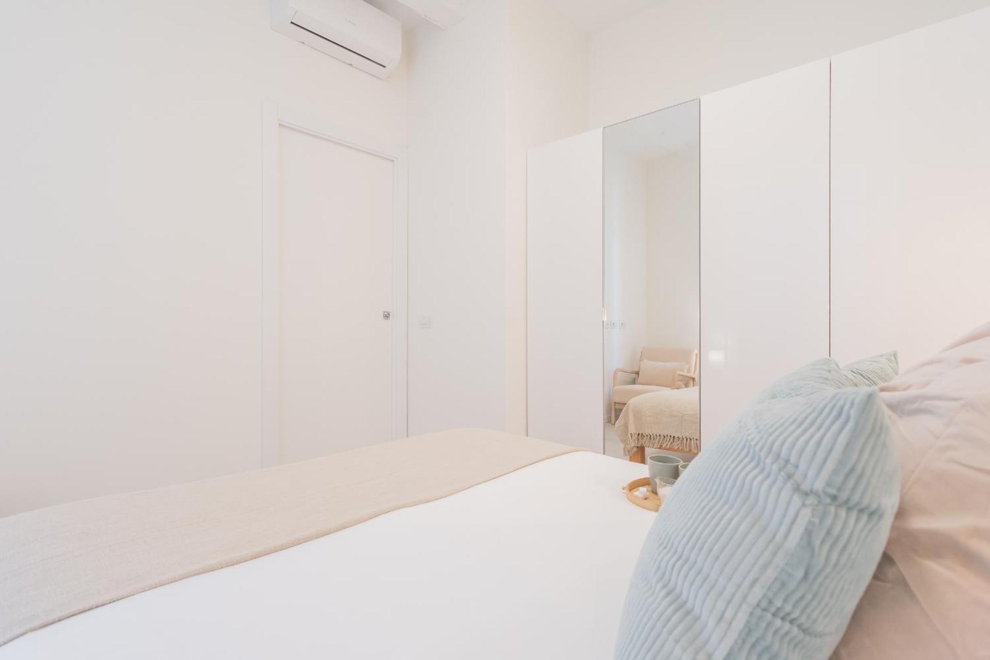 Enchanted Como Lake - City Apartment 2 By Rent All Como Exteriör bild